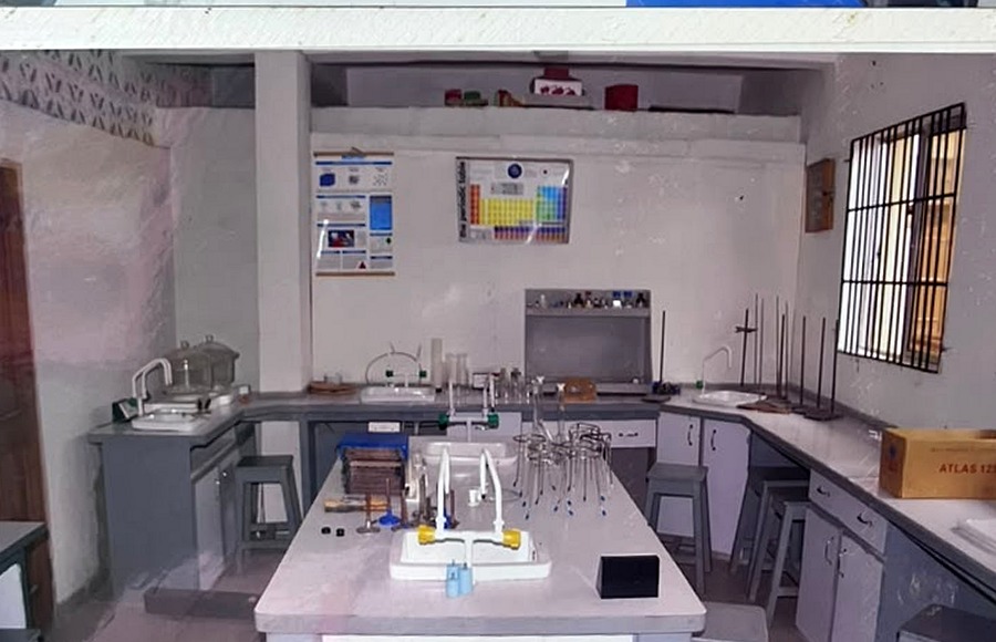 Soleil High School Chemistry Lab Workstations
